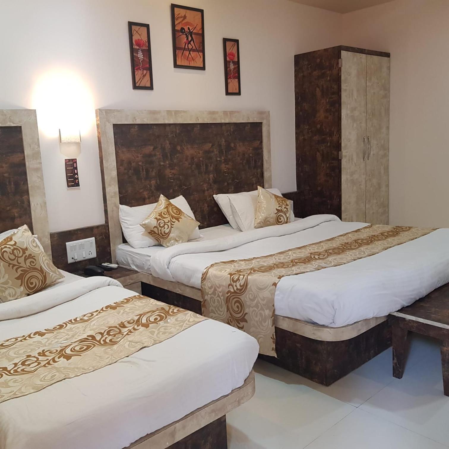 Mahābaleshwar C P Cottage Resort מראה חיצוני תמונה